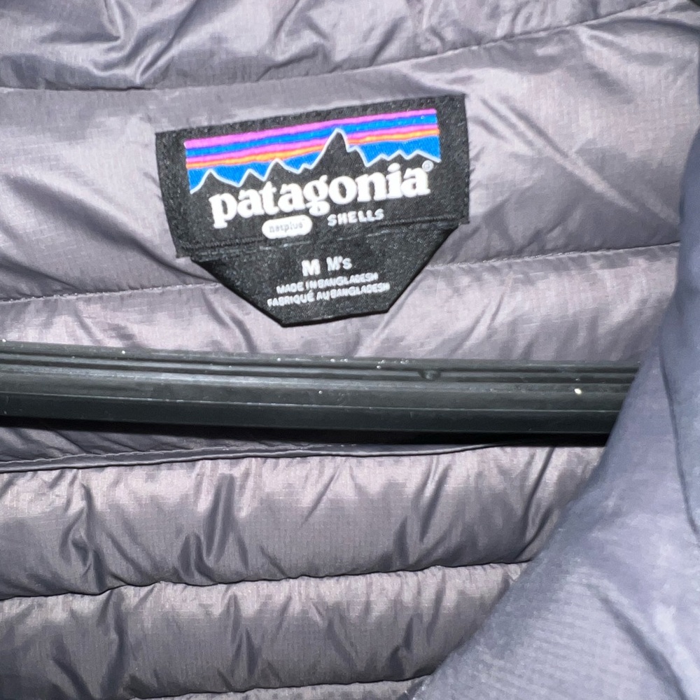 Patagonia Men's Charcoal Puffer Jacket - Picture 2 of 3